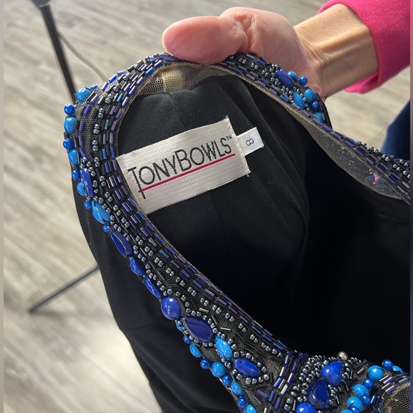 Tong Bowls Formal Dress - Picture 7 of 7